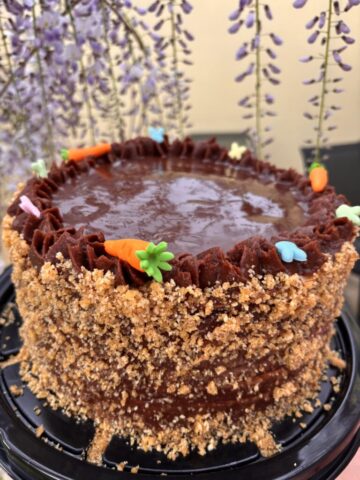 Šokoladna torta od šargarepe sa dekoracijom